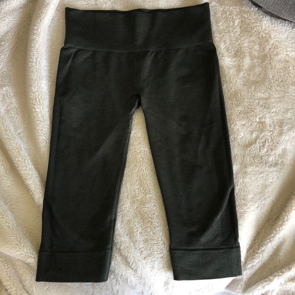Lululemon workout leggings